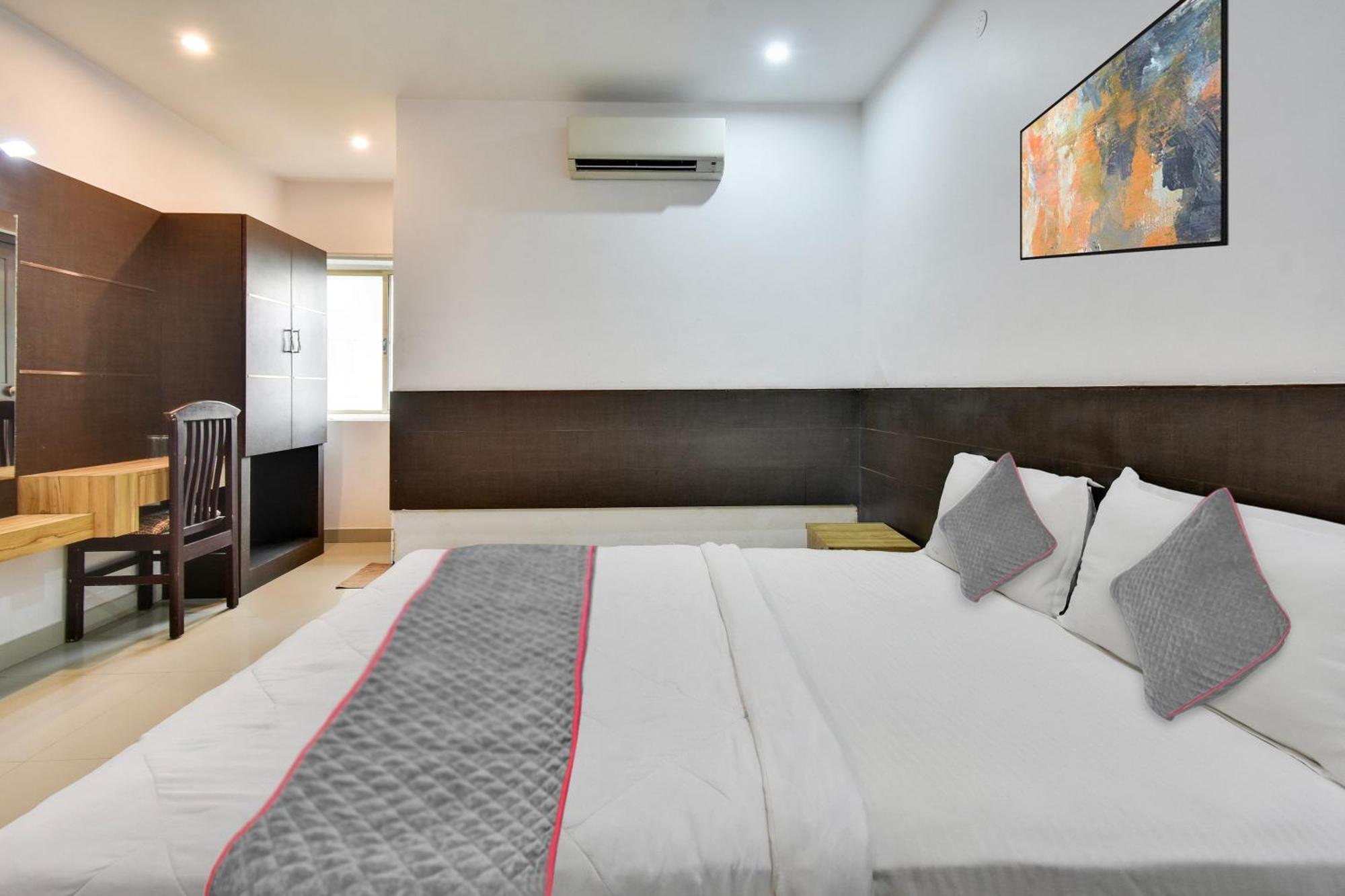 فندق Collection O Elite Residency شيناي المظهر الخارجي الصورة
